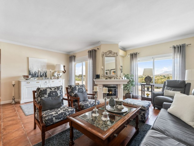 3 Slaapkamer Rijtjeshuis in Nueva Andalucía