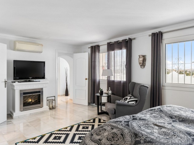 3 Slaapkamer Rijtjeshuis in Nueva Andalucía