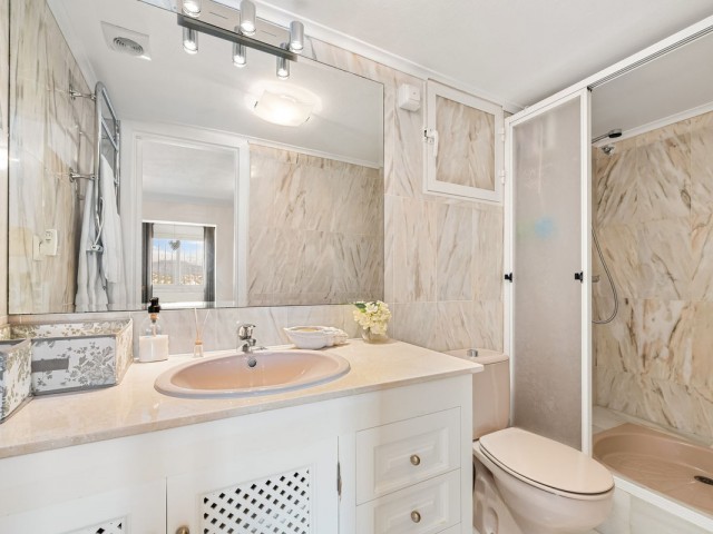 3 Slaapkamer Rijtjeshuis in Nueva Andalucía