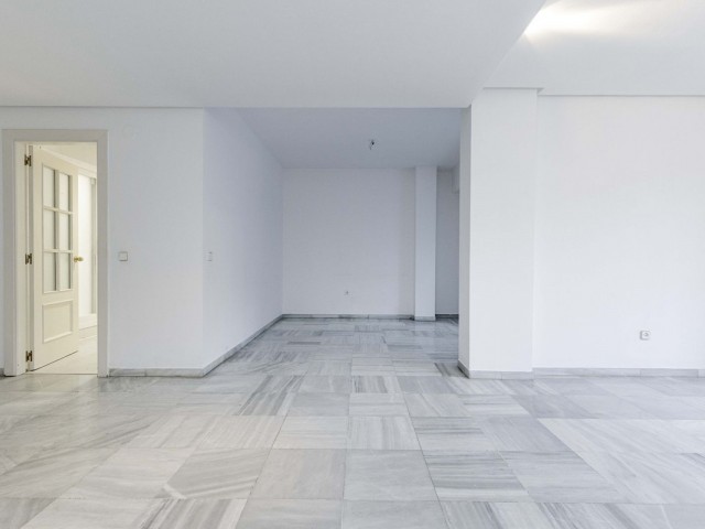 3 Bedrooms Apartment in Marbella