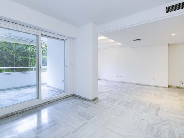 3 Bedrooms Apartment in Marbella