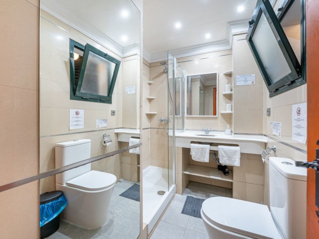 Liikekiinteistö Torremolinos