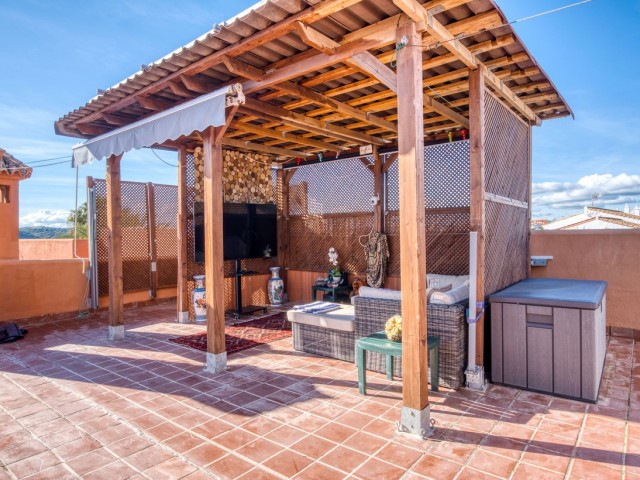 Apartment, La Duquesa, R5256343