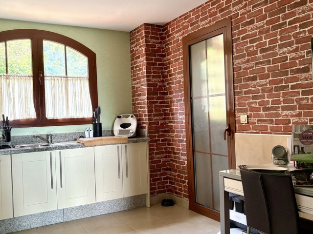 3 Bedrooms Apartment in Benahavís