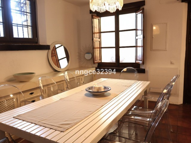 4 Bedrooms Townhouse in Benahavís