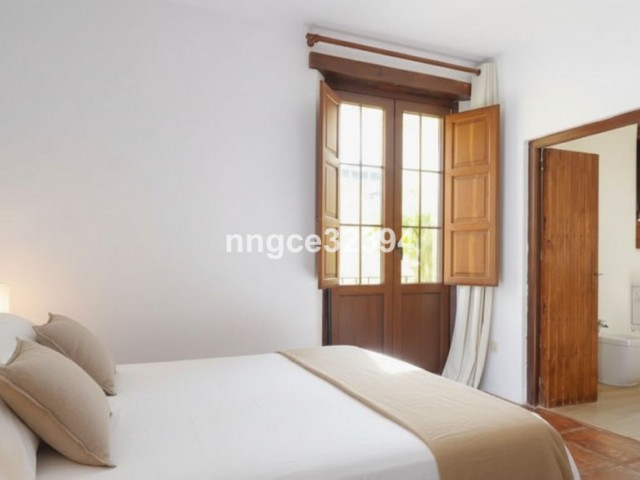 4 Bedrooms Townhouse in Benahavís