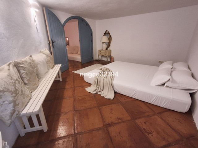 4 Bedrooms Townhouse in Benahavís