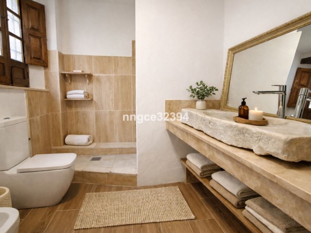 4 Bedrooms Villa in Benahavís