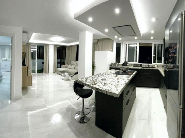 2 Bedrooms Apartment in Marbella