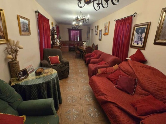 6 Slaapkamer Villa in Alhaurín de la Torre