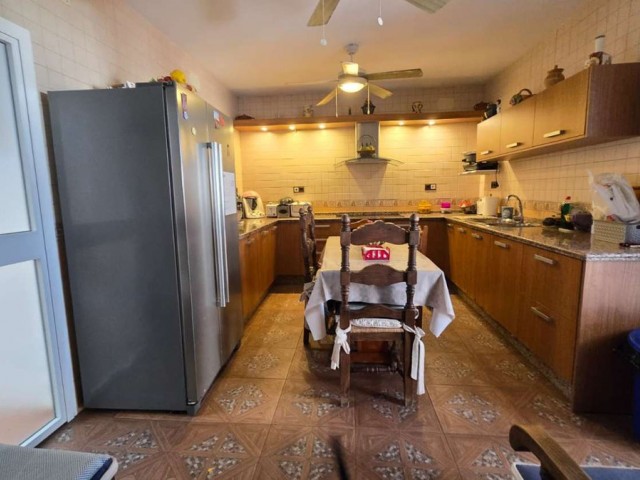 6 Slaapkamer Villa in Alhaurín de la Torre