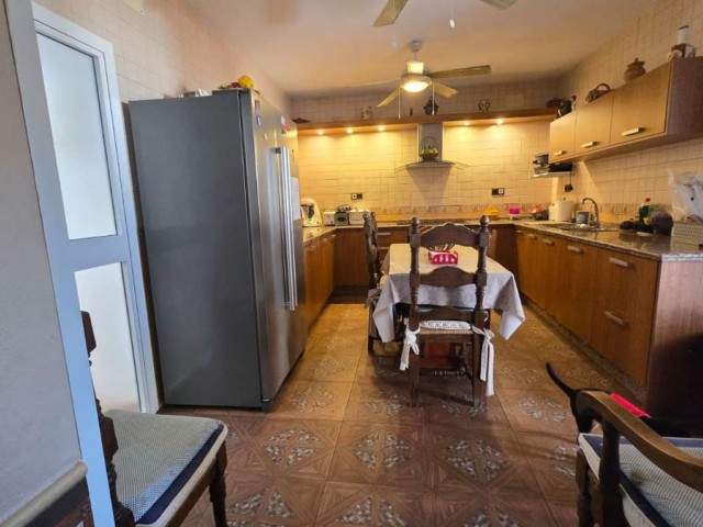 6 Slaapkamer Villa in Alhaurín de la Torre