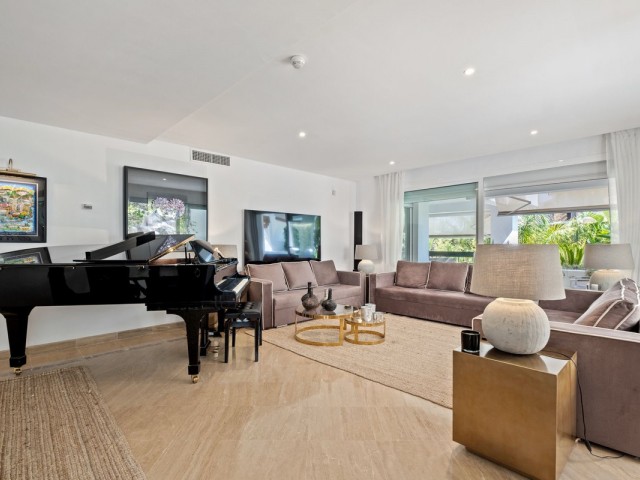 2 Bedrooms Apartment in Marbella