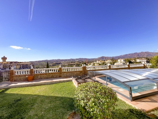 3 Bedrooms Villa in Mijas Golf