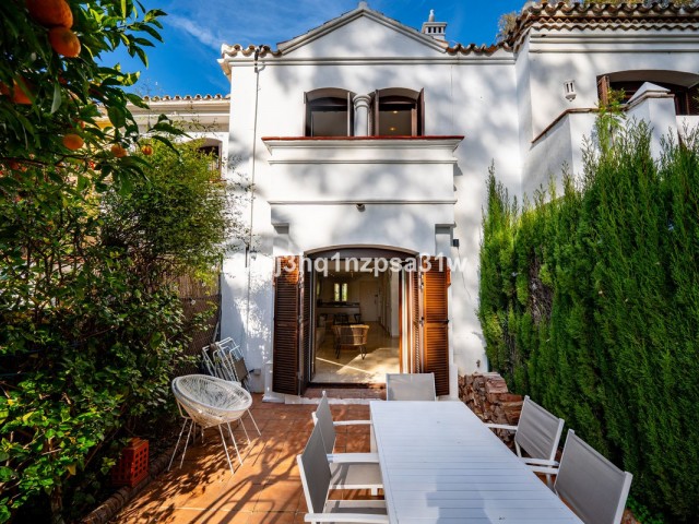 2 Schlafzimmer Reihenhaus in Estepona