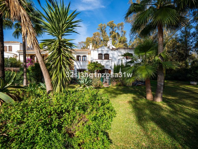 2 Schlafzimmer Reihenhaus in Estepona