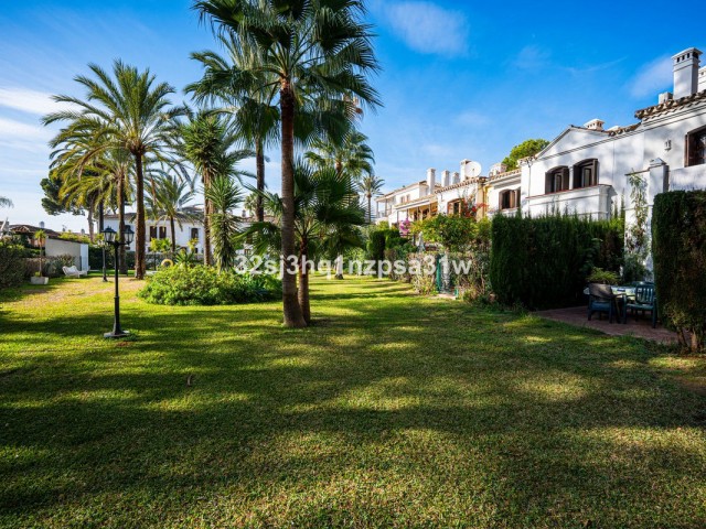 2 Schlafzimmer Reihenhaus in Estepona