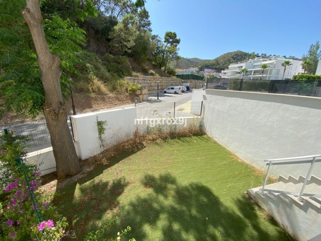 2 Bedrooms Apartment in Benahavís