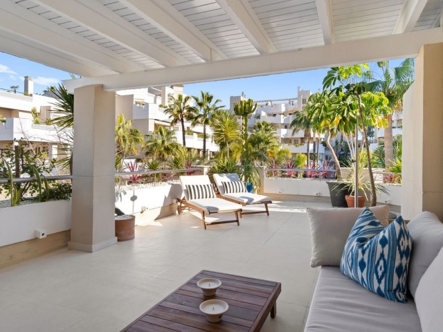 Kattohuoneisto Nueva Andalucía