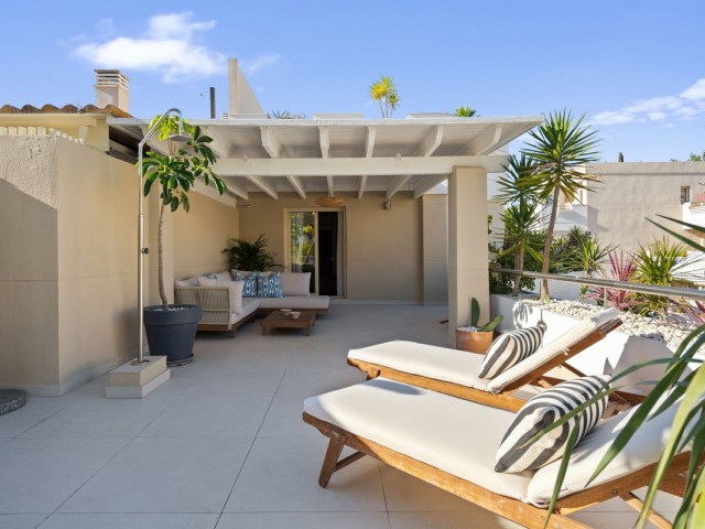 Kattohuoneisto Nueva Andalucía