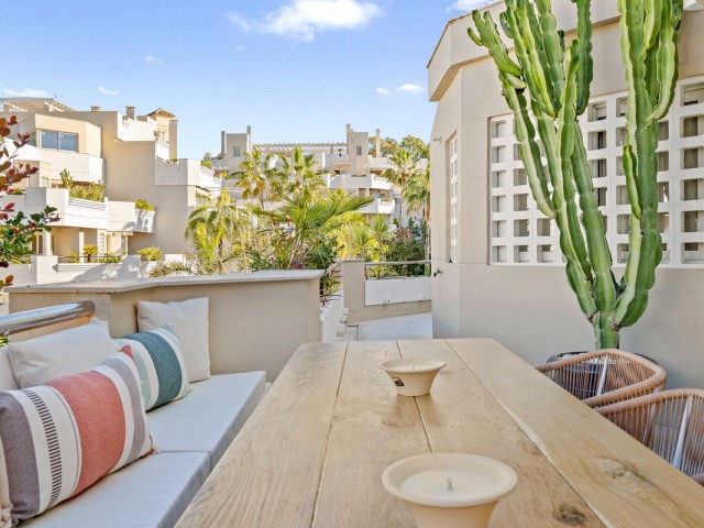 Kattohuoneisto Nueva Andalucía