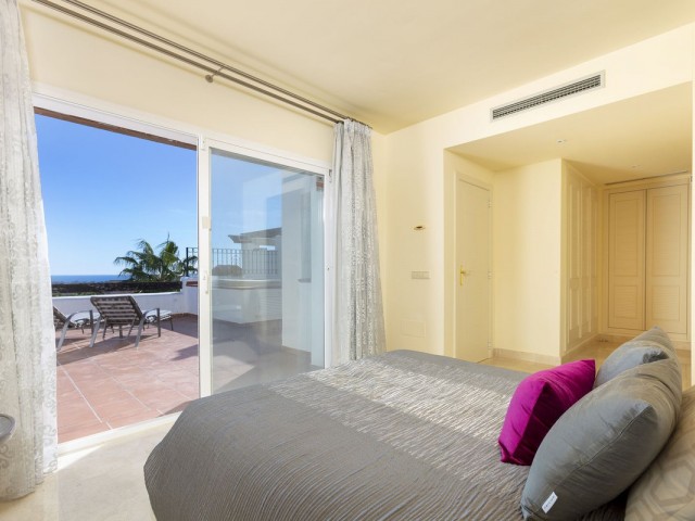 3 Bedrooms Apartment in Benahavís