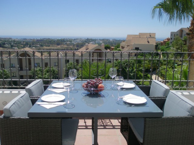 3 Bedrooms Apartment in Benahavís