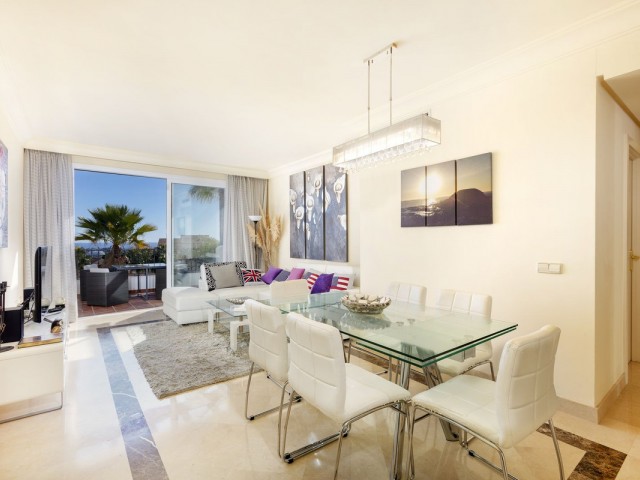 3 Bedrooms Apartment in Benahavís