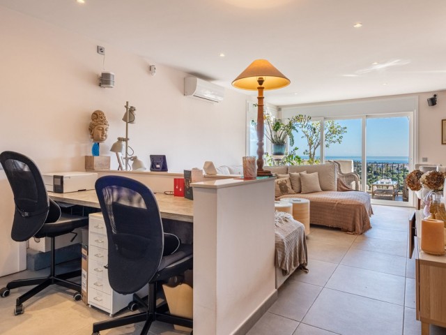 Penthouse avec 2 Chambres  à Los Almendros