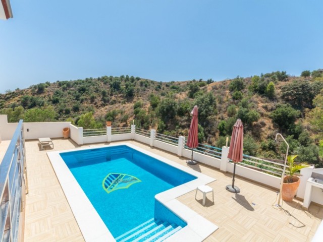 5 Soveroms Villa i Mijas Costa