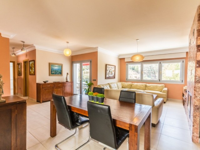 Villa avec 5 Chambres  à Mijas Costa