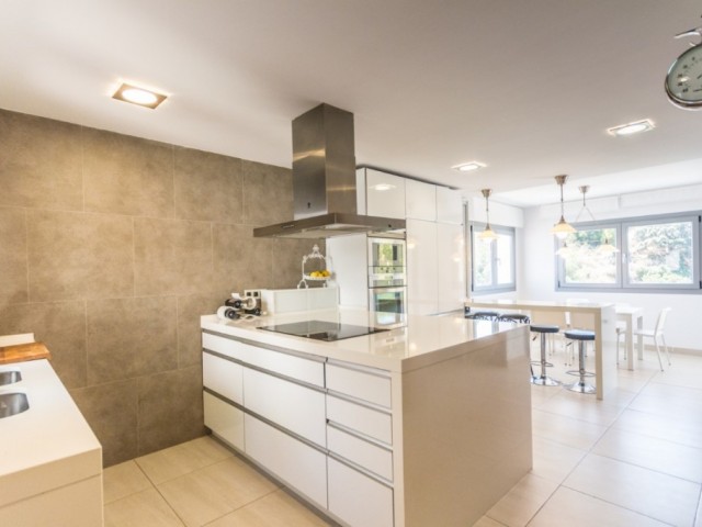 Villa avec 5 Chambres  à Mijas Costa