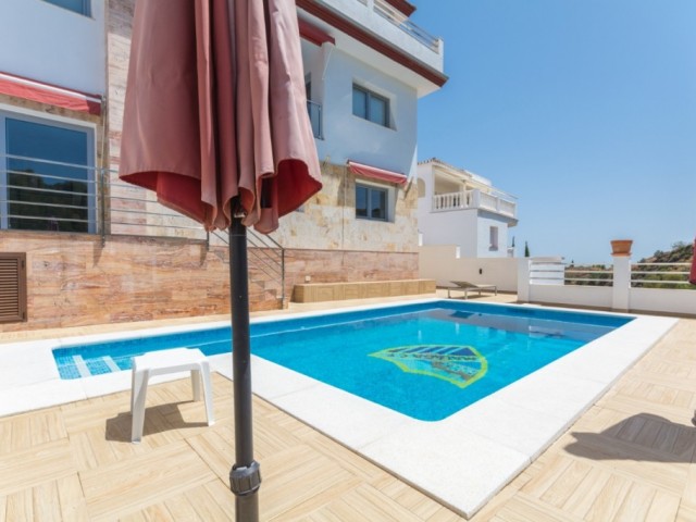 5 Makuuhuoneen Huvila Mijas Costa