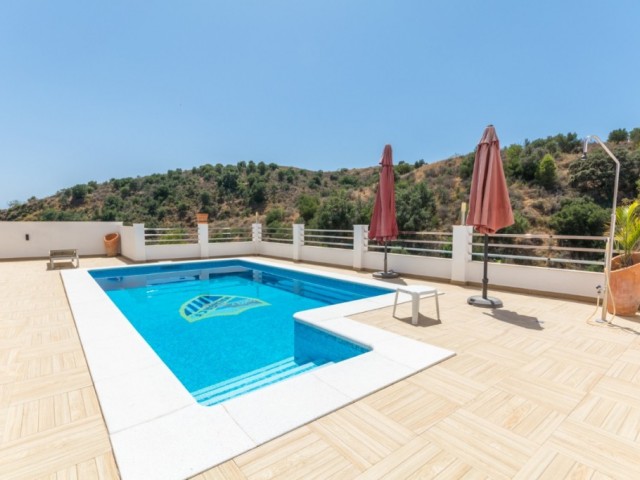5 Makuuhuoneen Huvila Mijas Costa