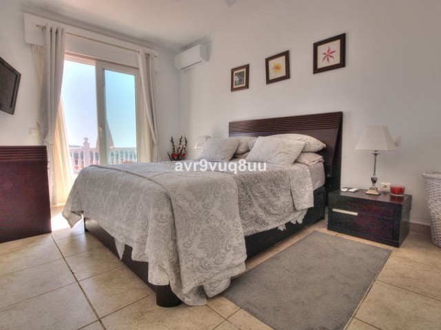 4 Bedrooms Villa in La Cala de Mijas