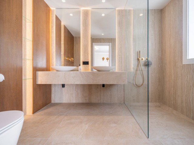 2 Bedrooms Townhouse in Nueva Andalucía