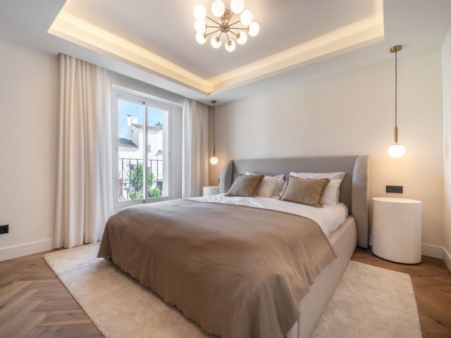 2 Bedrooms Townhouse in Nueva Andalucía