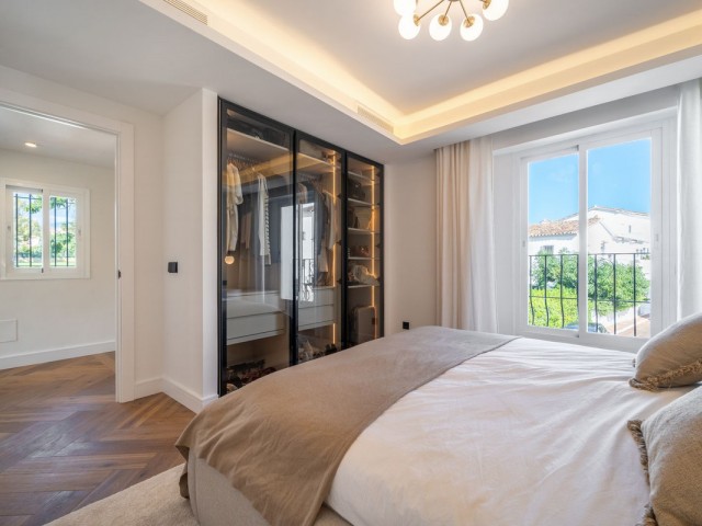 2 Bedrooms Townhouse in Nueva Andalucía