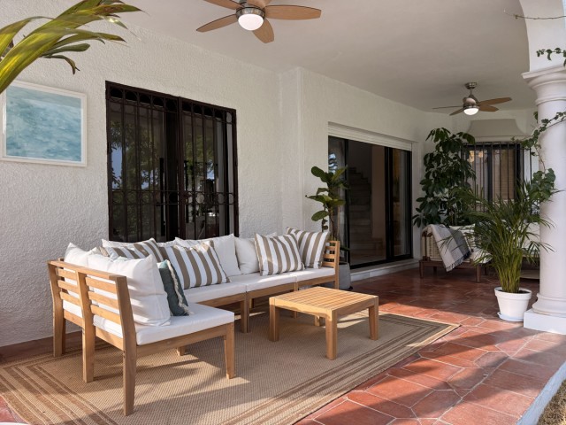 4 Bedrooms Villa in Estepona