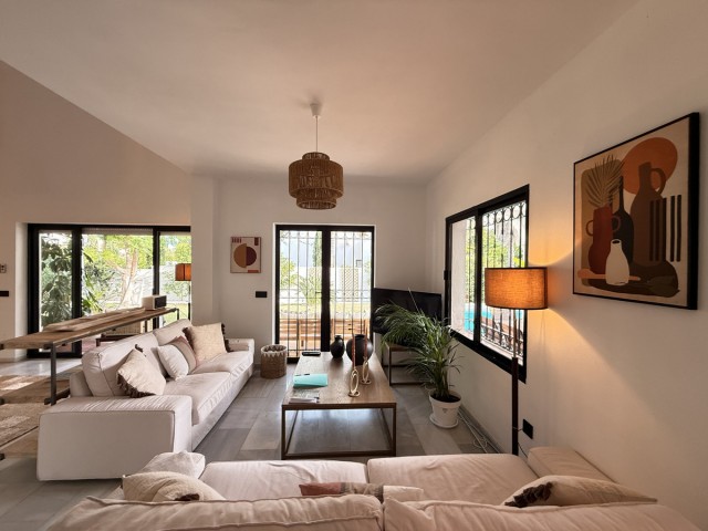 4 Bedrooms Villa in Estepona