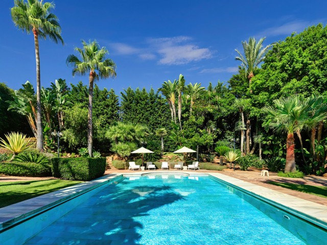 10 Bedrooms Villa in Marbella