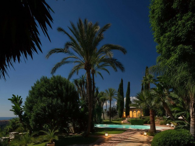 10 Bedrooms Villa in Marbella