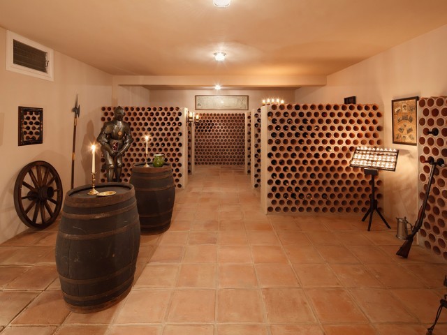 10 Bedrooms Villa in Marbella