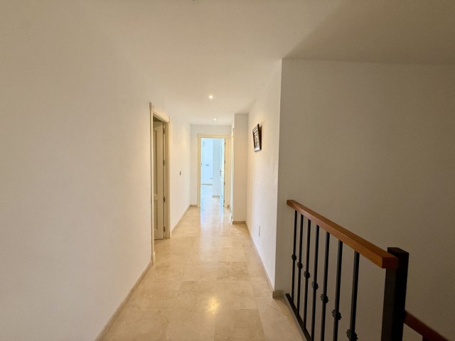 3 Bedrooms Apartment in San Roque Club