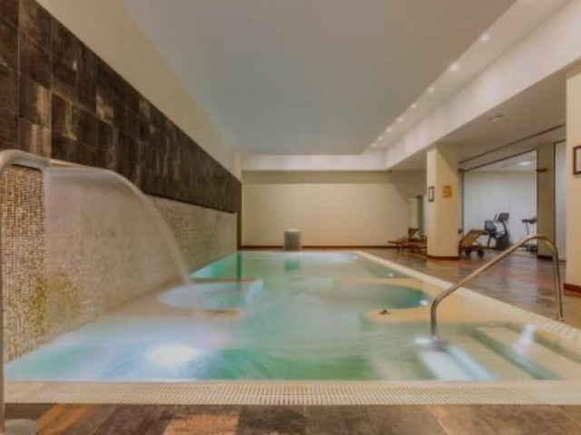 2 Bedrooms Apartment in Estepona