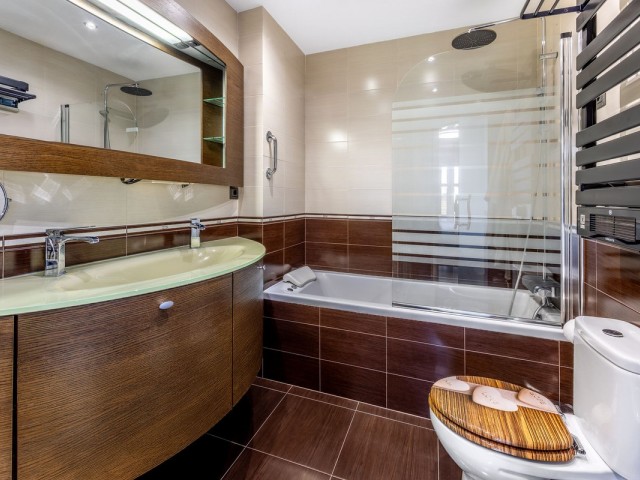 2 Bedrooms Apartment in Fuengirola