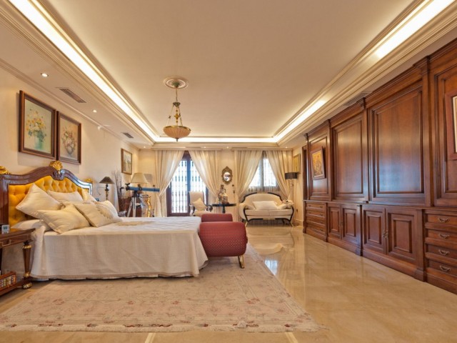 7 Bedrooms Villa in La Cala de Mijas