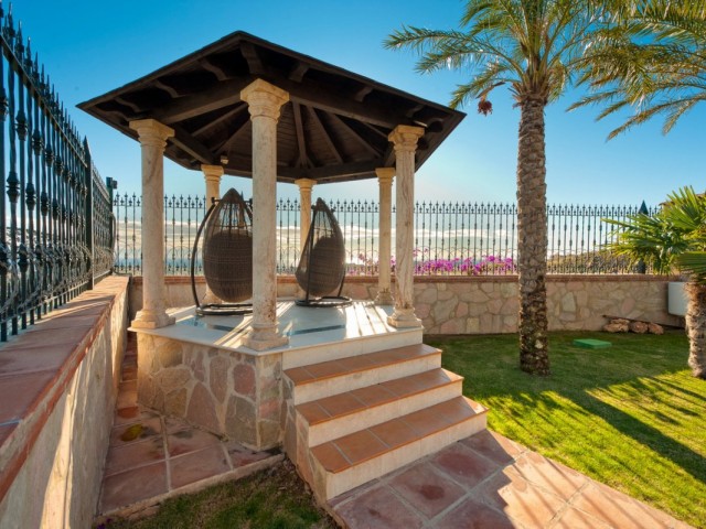 7 Bedrooms Villa in La Cala de Mijas