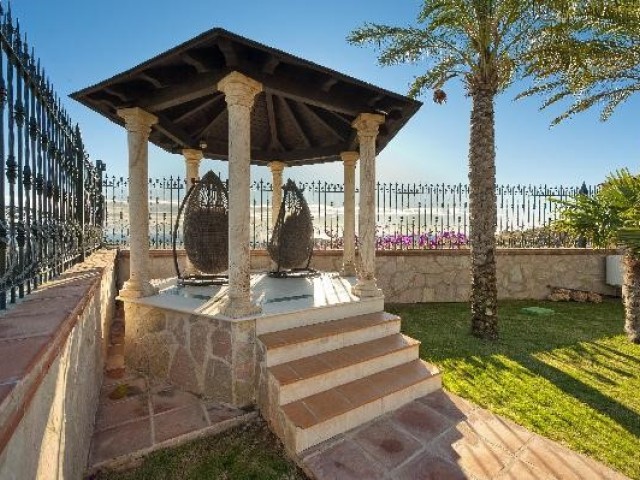 7 Bedrooms Villa in La Cala de Mijas