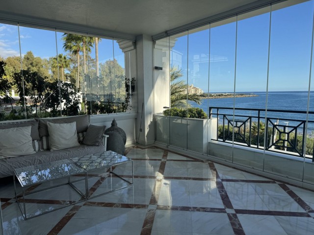 2 Bedrooms Apartment in Estepona